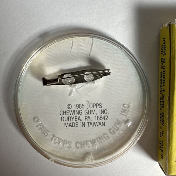 1985 Topps Gross Bears MELTED BEAR Vintage Big Bad Button Pin Garbage Pail Kids - Picture 3 of 7